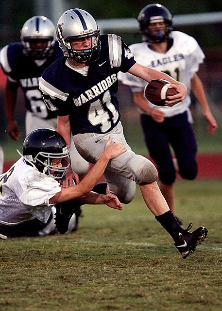 湖人新星里夫斯场均20+6，展现全明星水准.